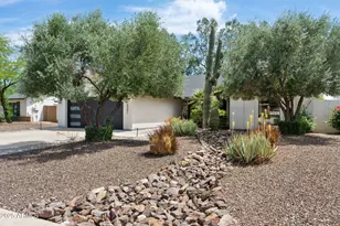 5301 E Tierra Buena Ln, Scottsdale, AZ 85254 - Photo 2
