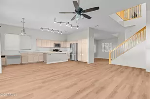 25830 N 40th Pl, Phoenix, AZ 85050 - Photo 2