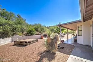 5808 S Miami Gardens Dr, Miami, AZ 85539 - Photo 10