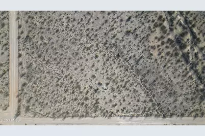 640 W Acres Oatman Highway, Golden Valley, AZ 86413 - Photo 20