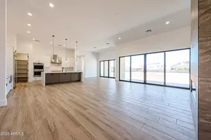 3283 W Mesquite St, Phoenix, AZ 85086 - Photo 16