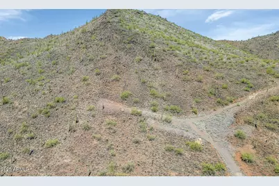 18Xx W Sentinel Rock Road #2, Phoenix, AZ 85086 - Photo 1