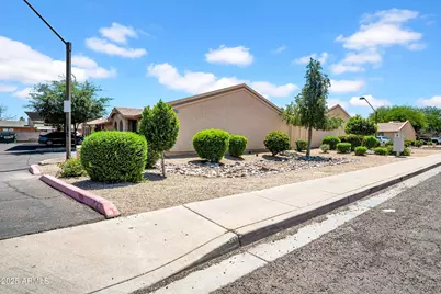 3027 E Grandview Road #1, Phoenix, AZ 85032 - Photo 6