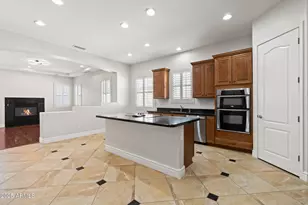 3215 E Constance Wy, Phoenix, AZ 85042 - Photo 18