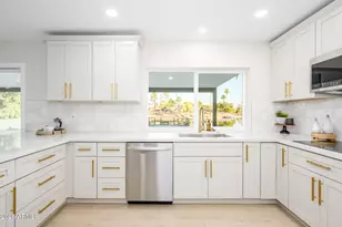 2552 S Playa, Mesa, AZ 85202 - Photo 1