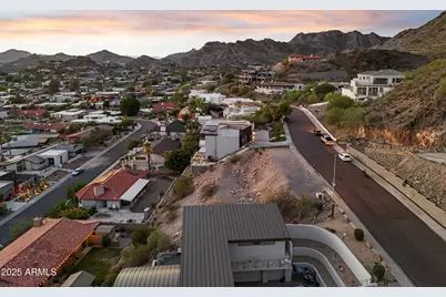 7040 N 23rd Place #104, Phoenix, AZ 85020 - Photo 20