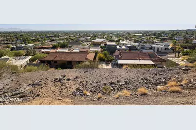 7040 N 23rd Place #104, Phoenix, AZ 85020 - Photo 14