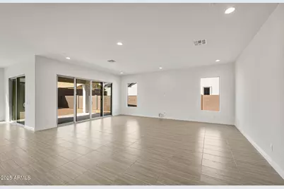 24726 N 169th Avenue, Surprise, AZ 85387 - Photo 10