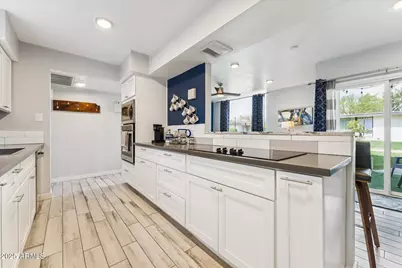 3242 E Camelback Road #105, Phoenix, AZ 85018 - Photo 6