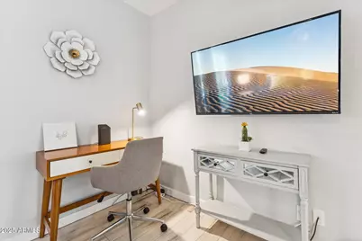 3242 E Camelback Road #105, Phoenix, AZ 85018 - Photo 16