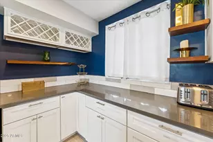 3242 E Camelback Rd, Phoenix, AZ 85018 - Photo 8