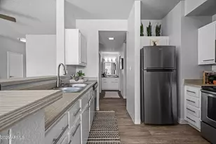 250 S Elizabeth Way, Chandler, AZ 85225 - Photo 2