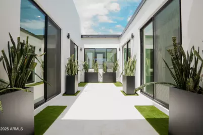 9027 S 19th Street, Phoenix, AZ 85042 - Photo 12