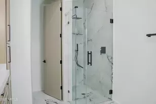 9027 S 19th St, Phoenix, AZ 85042 - Photo 16