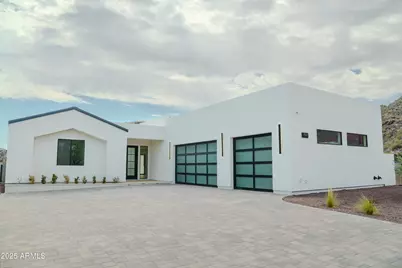 9027 S 19th Street, Phoenix, AZ 85042 - Photo 2