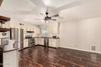 1676 W Sequoia Drive, Phoenix, AZ 85027 - Photo 16