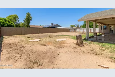 1676 W Sequoia Drive, Phoenix, AZ 85027 - Photo 32