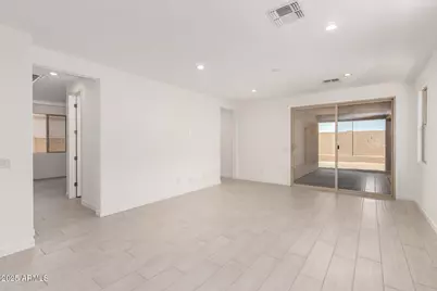 15808 W Vogel Avenue, Goodyear, AZ 85338 - Photo 8