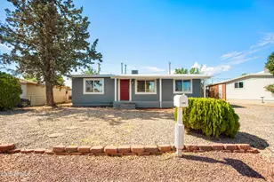 180 Wolfe, Sierra Vista, AZ 85635 - Photo 1