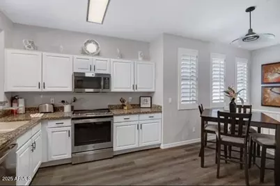 15221 N Clubgate Drive #2096, Scottsdale, AZ 85254 - Photo 2