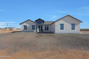 25846 W Denver Hill Dr, Wittmann, AZ 85361 - Photo 10