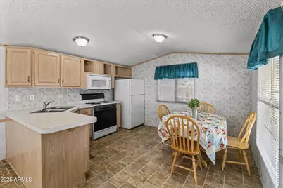 201 S Greenfield Road #118, Mesa, AZ 85206 - Photo 4