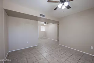 1915 N 26th Pl, Phoenix, AZ 85008 - Photo 4