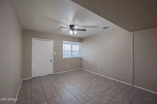 1915 N 26th Pl, Phoenix, AZ 85008 - Photo 6