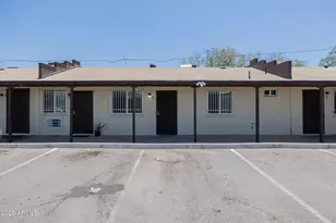 1915 N 26th Pl, Phoenix, AZ 85008 - Photo 2