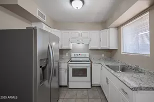 1915 N 26th Pl, Phoenix, AZ 85008 - Photo 8