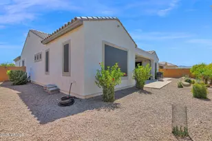 27667 W Mohawk Ln, Buckeye, AZ 85396 - Photo 28