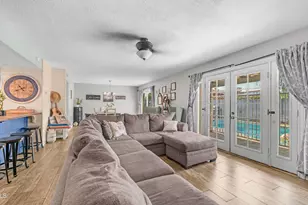 3842 W Mauna Loa Ln, Phoenix, AZ 85053 - Photo 4