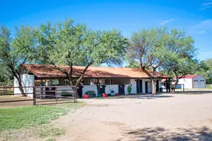 3155 W Elephant Head Rd, Amado, AZ 85645 - Photo 38