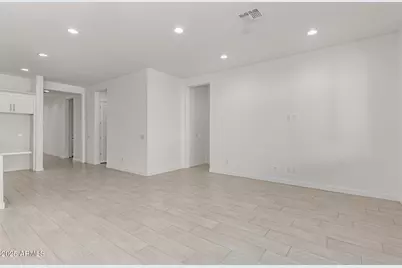 15842 W Miami Street, Goodyear, AZ 85338 - Photo 6