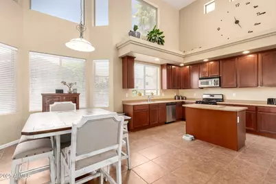 15792 W Desert Mirage Drive, Surprise, AZ 85379 - Photo 12