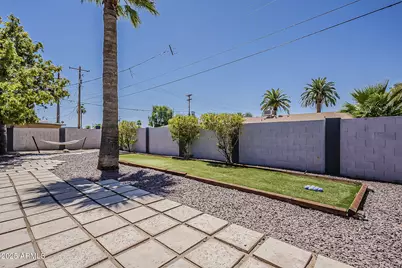 8137 E Indian School Road, Scottsdale, AZ 85251 - Photo 32