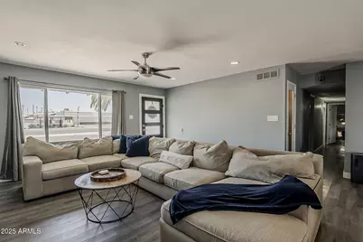 8137 E Indian School Road, Scottsdale, AZ 85251 - Photo 4