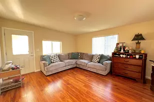 10726 W Kelso Dr, Sun City, AZ 85351 - Photo 12