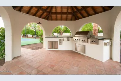 9300 N 58th Street, Paradise Valley, AZ 85253 - Photo 8