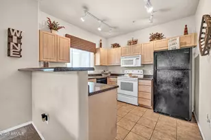 7401 W Arrowhead Club Dr, Glendale, AZ 85308 - Photo 22