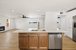 2201 N 29th Pl, Phoenix, AZ 85008 - Photo 18