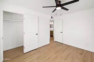 2201 N 29th Pl, Phoenix, AZ 85008 - Photo 14