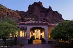 5718 N 54th St, Paradise Valley, AZ 85253 - Photo 1