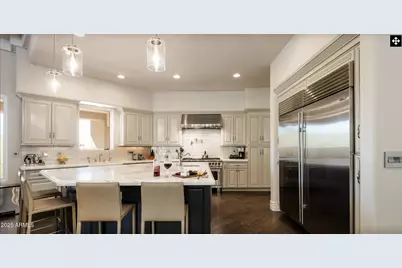 5718 N 54th Street, Paradise Valley, AZ 85253 - Photo 10