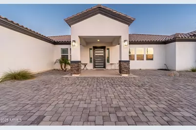 8017 S 143rd Avenue, Goodyear, AZ 85338 - Photo 8