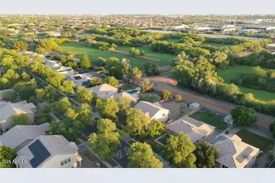 564 W Aviary Way, Gilbert, AZ 85233 - Photo 2