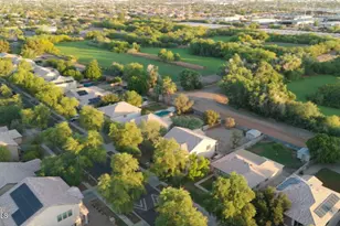 564 W Aviary Way, Gilbert, AZ 85233 - Photo 2