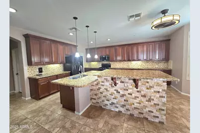 15656 W Desert Mirage Drive, Surprise, AZ 85379 - Photo 6