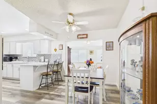 9915 W Mountain View Rd, Sun City, AZ 85351 - Photo 6