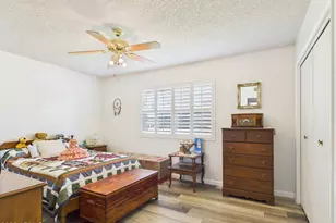 9915 W Mountain View Rd, Sun City, AZ 85351 - Photo 14